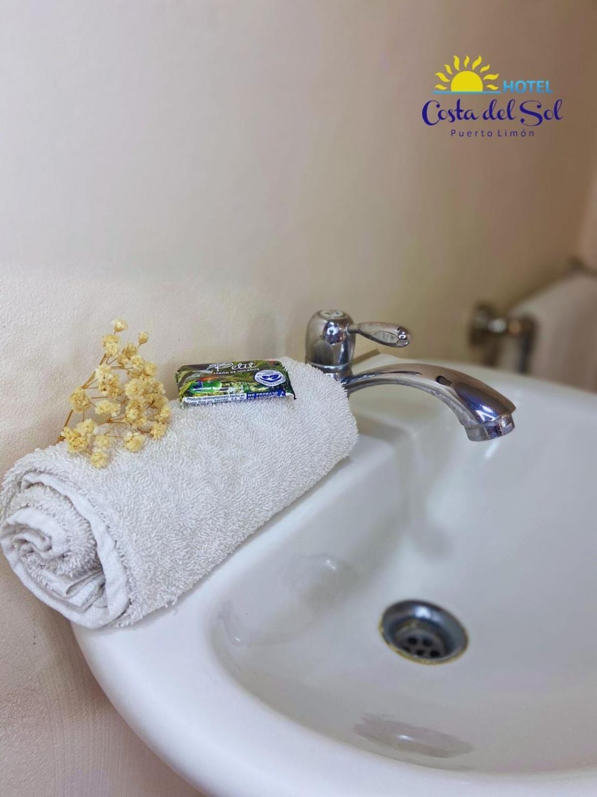 Hotel Costa Del Sol プエルト・リモン エクステリア 写真